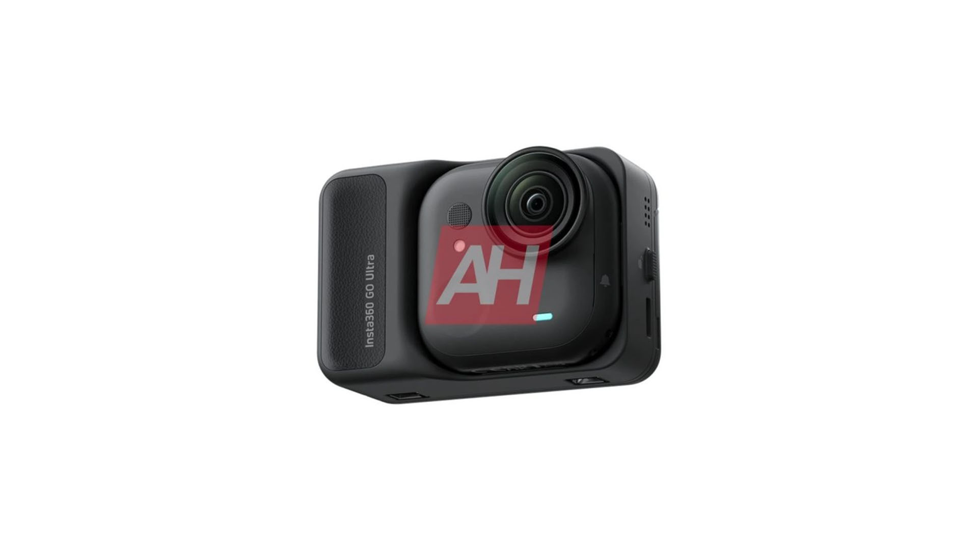 Insta360 Go Ultra photo leak camera in case