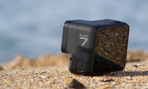 Akaso Brave 8 is the best budget action camera for travel vlogging
