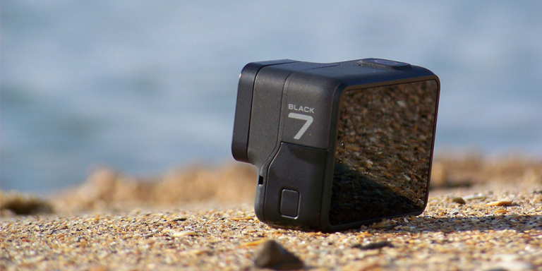 Akaso Brave 8 is the best budget action camera for travel vlogging